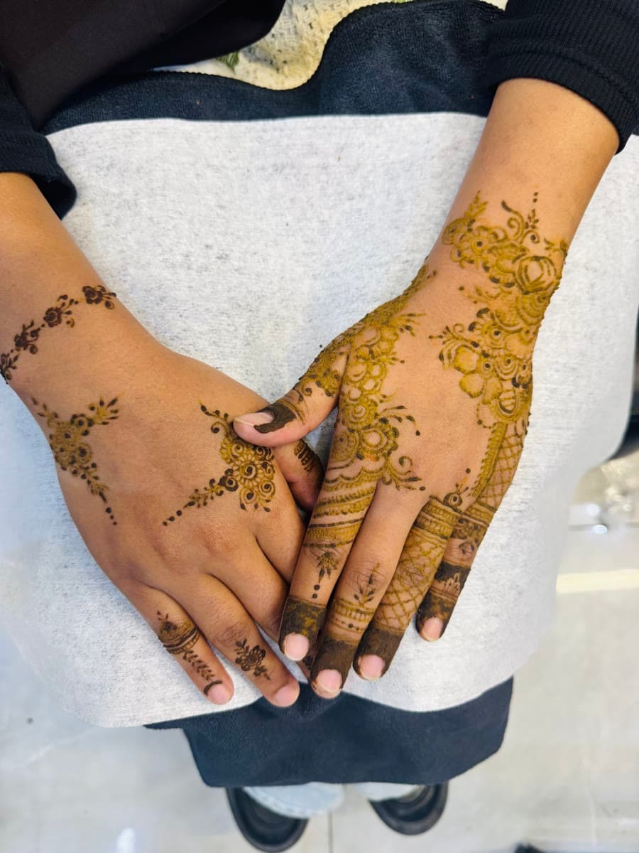 Henna Duo — Fresh & Dried — Natural bridal & traditional henna (mehndi) artistry by Qasr Alshar, Dubai — near Union Metro, Deira.